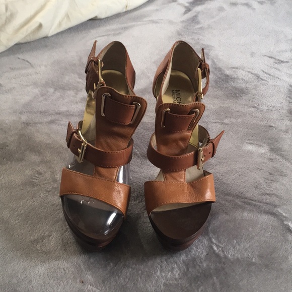 Michael Kors platform sandal - Picture 2 of 3